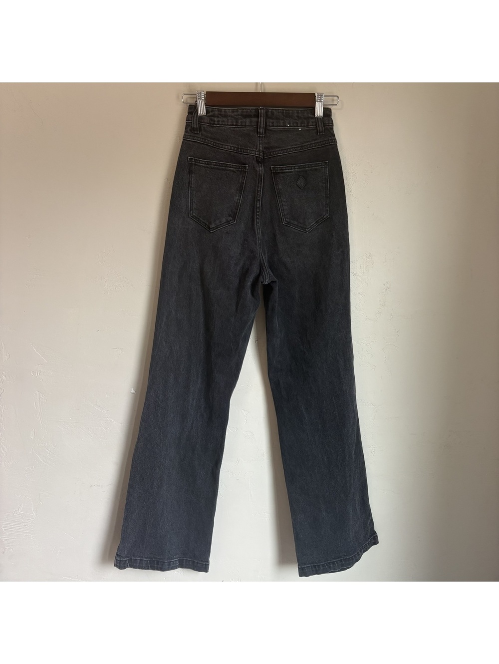 Abrand Jeans A '94 High & Wide Black Distressed Raw Hem Jeans Size 25 - Picture 4 of 6